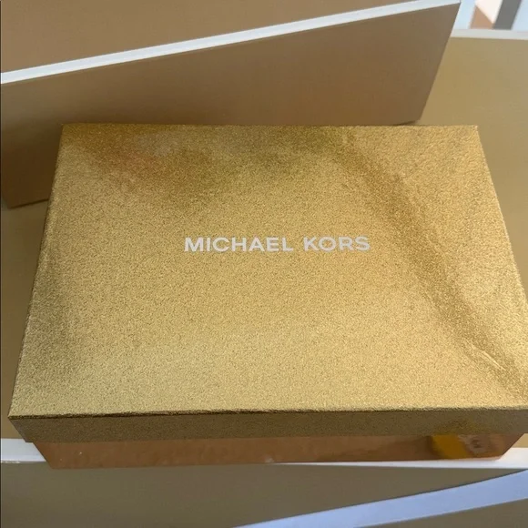 Michael Kors Crossbody Purses Brand New Authentic 9x5 - Picture 9 of 9